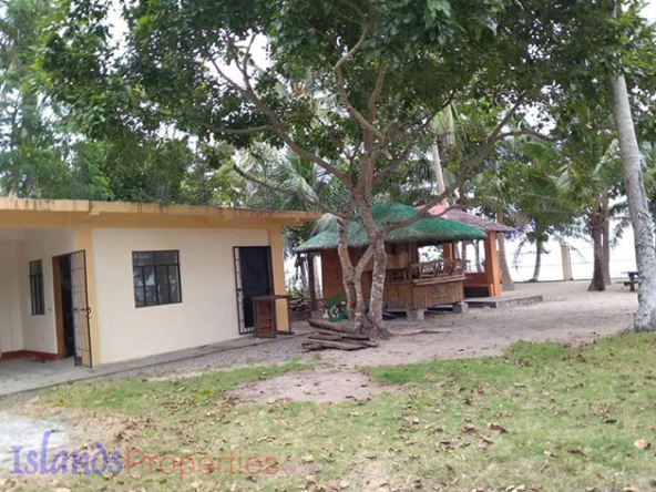 The Rest house has floor area of 70 sqm with 1 Bedroom and 3 Bathroom.