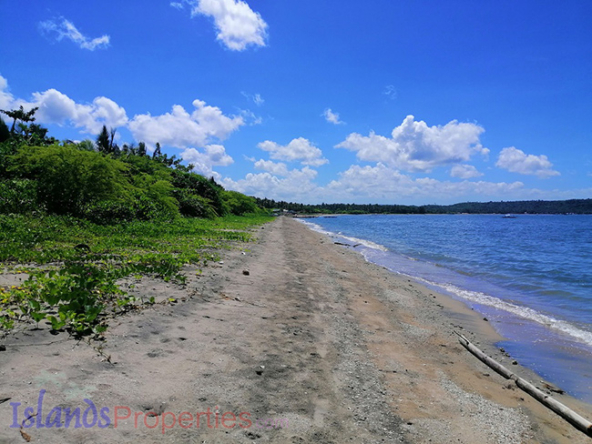 Beachfront property in Agdangan, Quezon this is the coastline