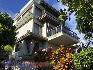 Spacious Beachfront House on an Idyllic Island for Sale (Code: BF-7270)