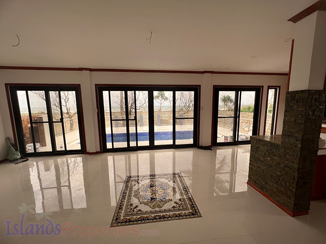 Brand New Beach Villa Near Boracay Beautiful and clean room