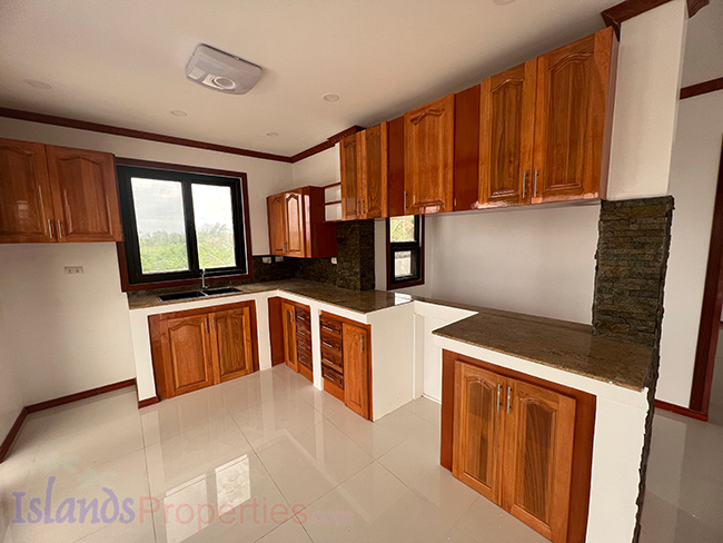 Brand New Beach Villa Near Boracay Beautiful and clean room, kitchen
