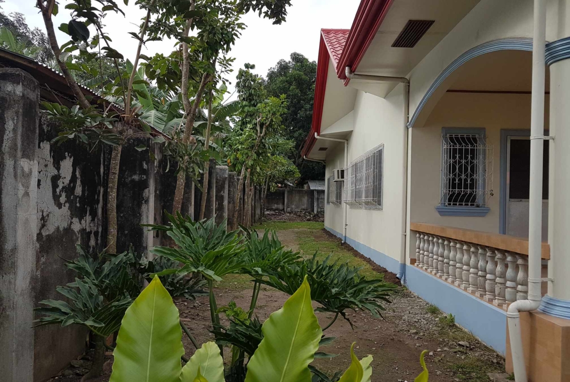 3 Bedrooms House for Rent in Dumaguete