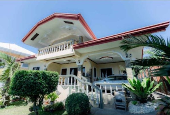 RUSH! Bacong, Negros Oriental TWO BEACH FRONT HOUSES fully furnished for sale (BF-7922)
