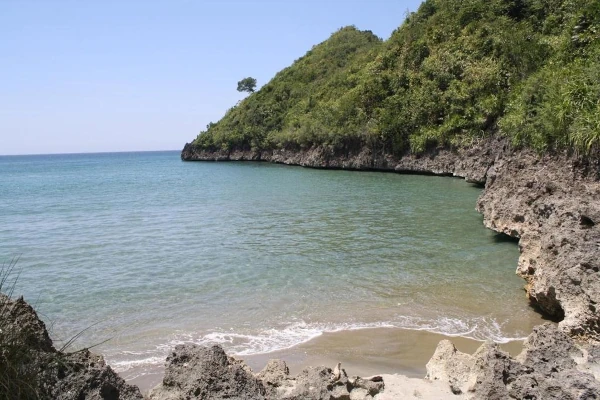 Beach Guesthouse for Sale in Sipalay Negros Oriental (CM-9628)